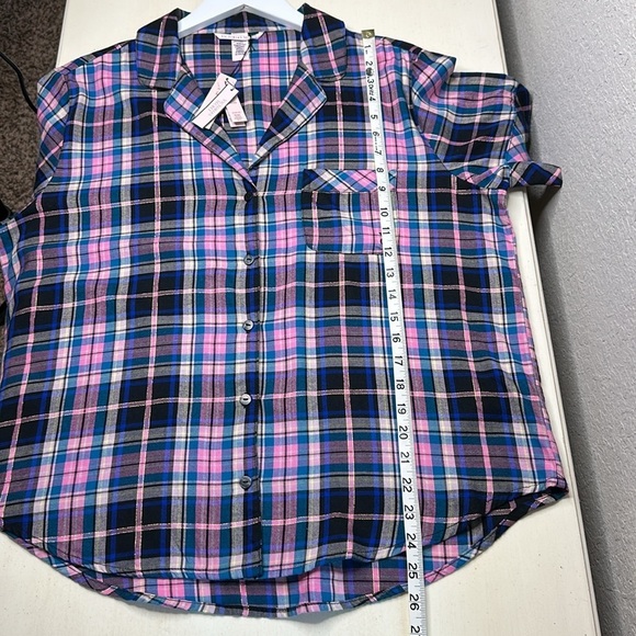 NWT Victoria's Secret Flannel Button Down Shirt and Shorts Pajama Set Size M - Picture 14 of 16